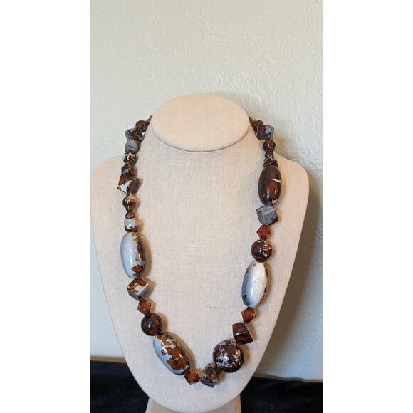 Unique Multi-Shape Gray Brown Mottled Beaded Toggle Clasp Statement Necklace - Picture 8 of 9
